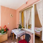 Lolo - Two Bedroom With Loggia And Street View