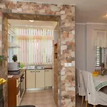 Lolo - Two Bedroom With Loggia And Street View *