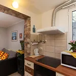 Lolo - Two Bedroom With Loggia And Street View