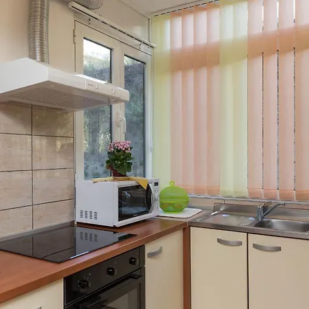 Lolo - Two Bedroom With Loggia And Street View Dubrownik