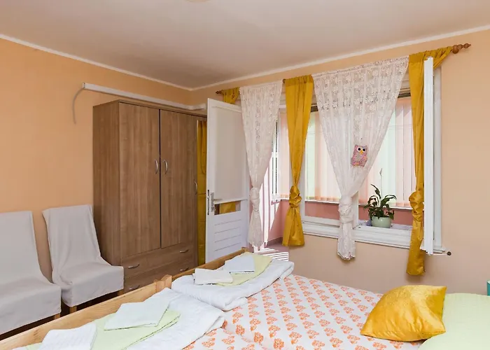 公寓 Lolo - Two Bedroom With Loggia And Street View