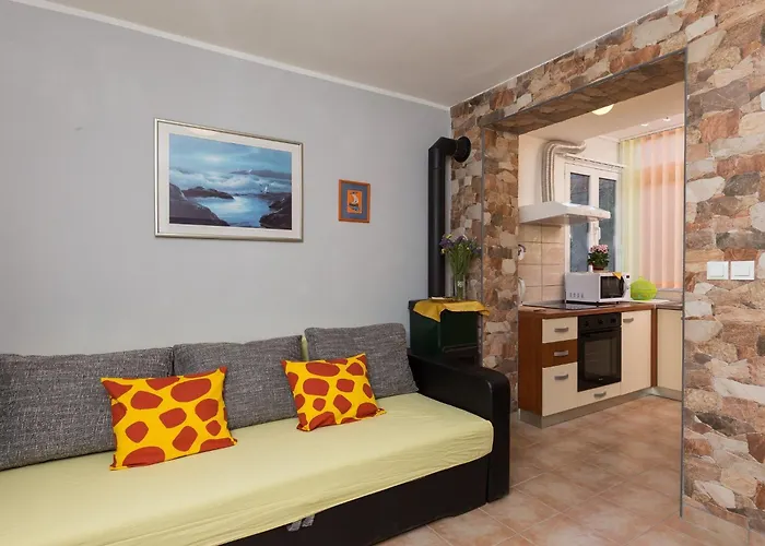 公寓 Lolo - Two Bedroom With Loggia And Street View *