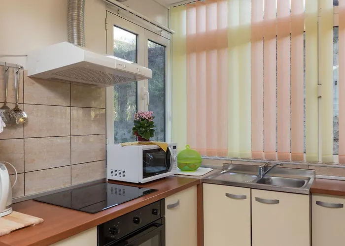 Lolo - Two Bedroom With Loggia And Street View דוברובניק