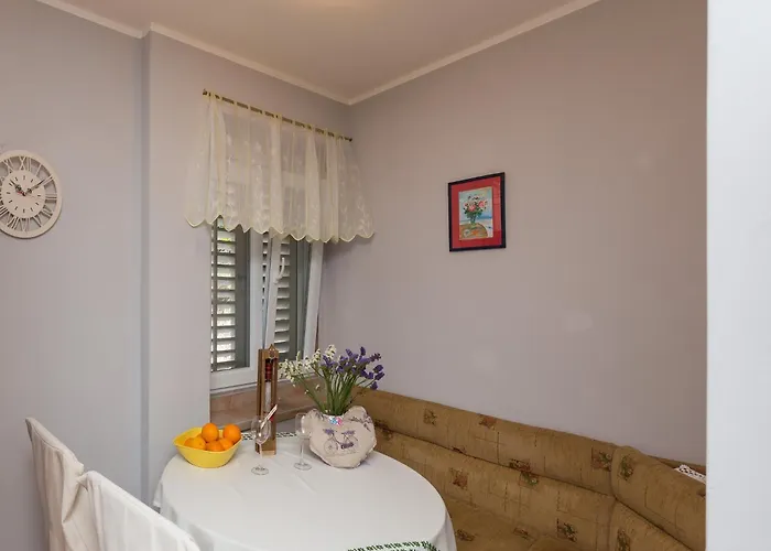 Lolo - Two Bedroom With Loggia And Street View * 杜布罗夫尼克