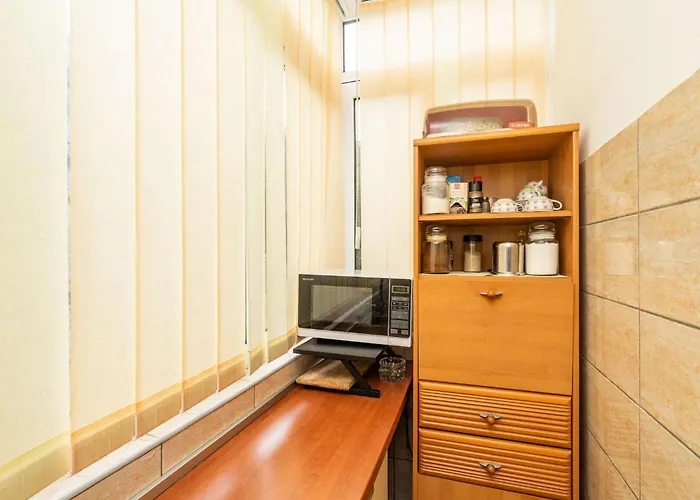 Lolo - Two Bedroom With Loggia And Street View *