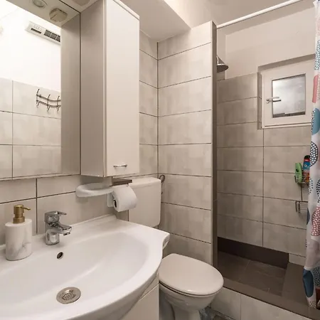 Lolo - Two Bedroom With Loggia And Street View Apartament Dubrownik