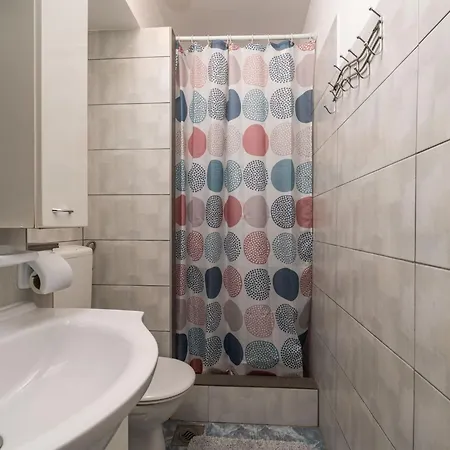 Lolo - Two Bedroom With Loggia And Street View Dubrownik